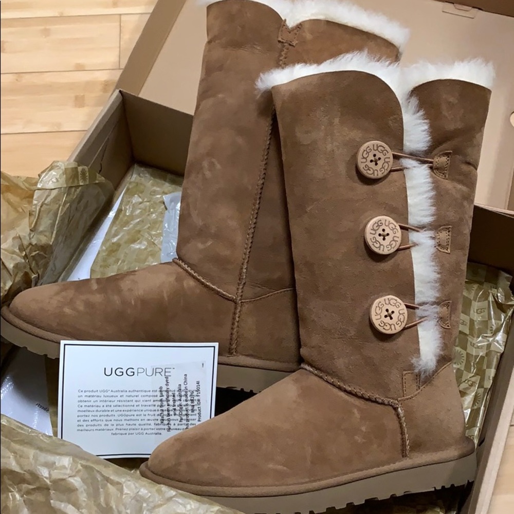 UGG® Bailey Suede Button Triplet - Chesnut